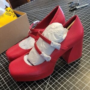 Charlotte Stone Red Bizzy Vamp Shoes 11